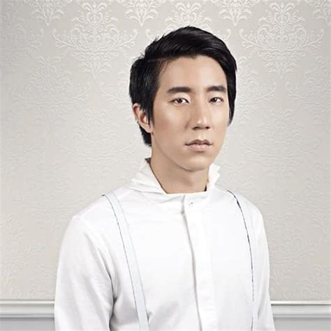 房祖名 (Jaycee Fong) Lyrics, Songs, and Albums .